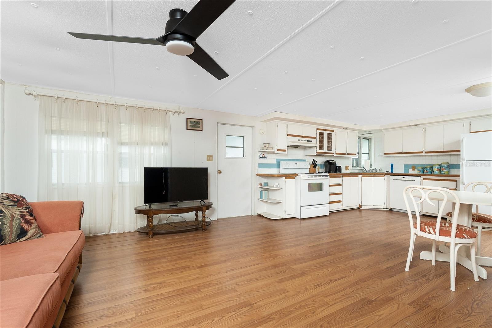 Image 10 of 42 For 7331 Hedwig Court