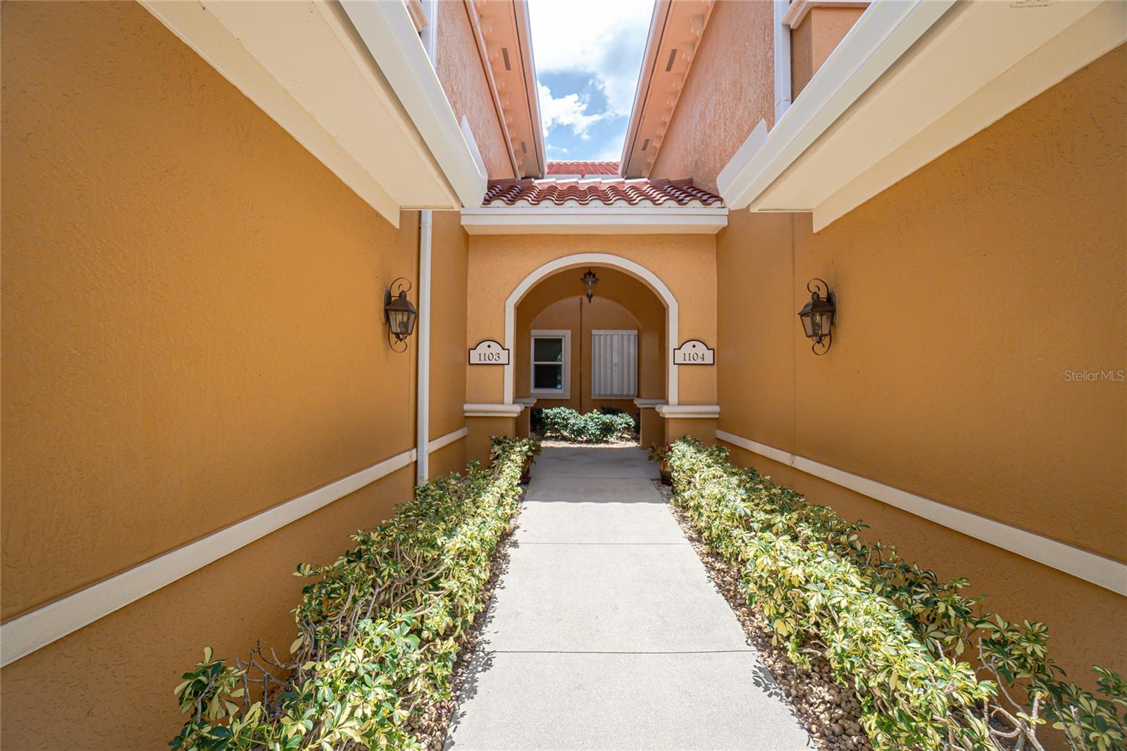 Image 2 of 48 For 175 Shadroe Cove Circle 1104