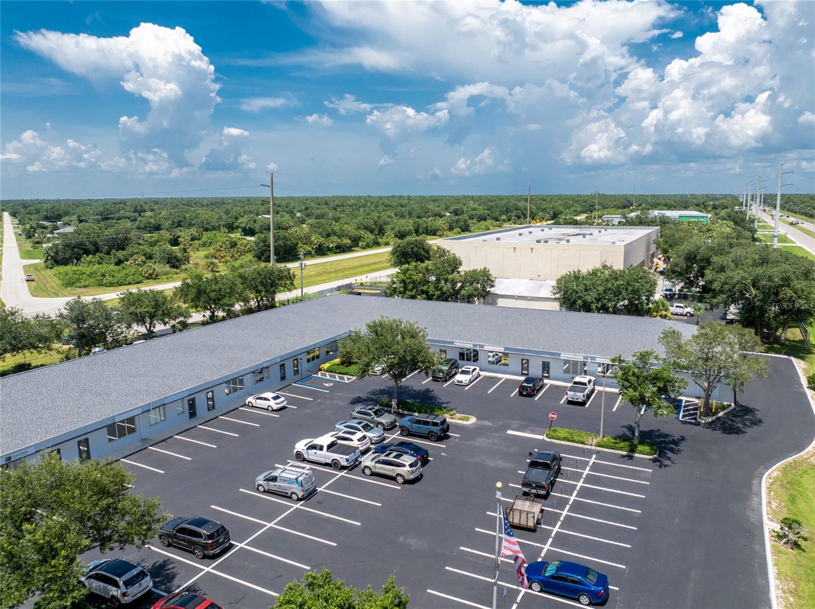 Image 36 of 46 For 20020 Veterans Boulevard 15