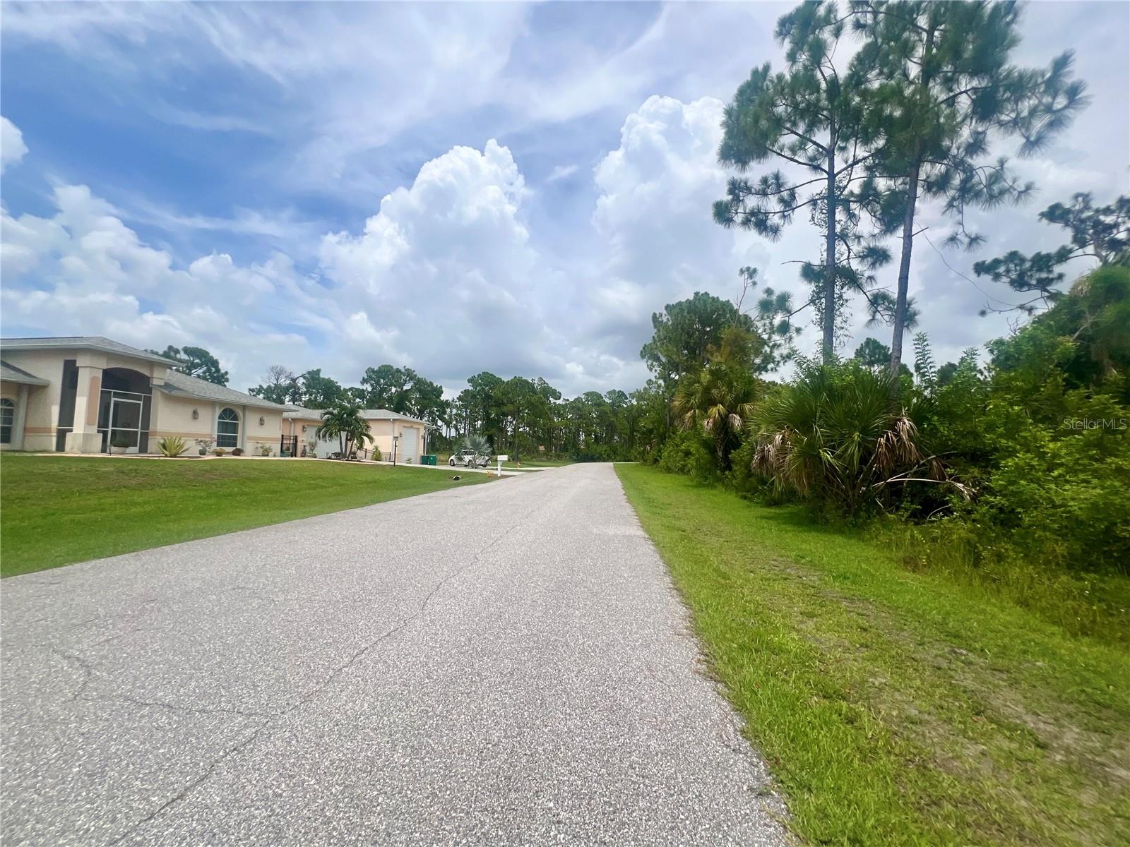 Image 3 of 4 For 12487 Steen Terrace