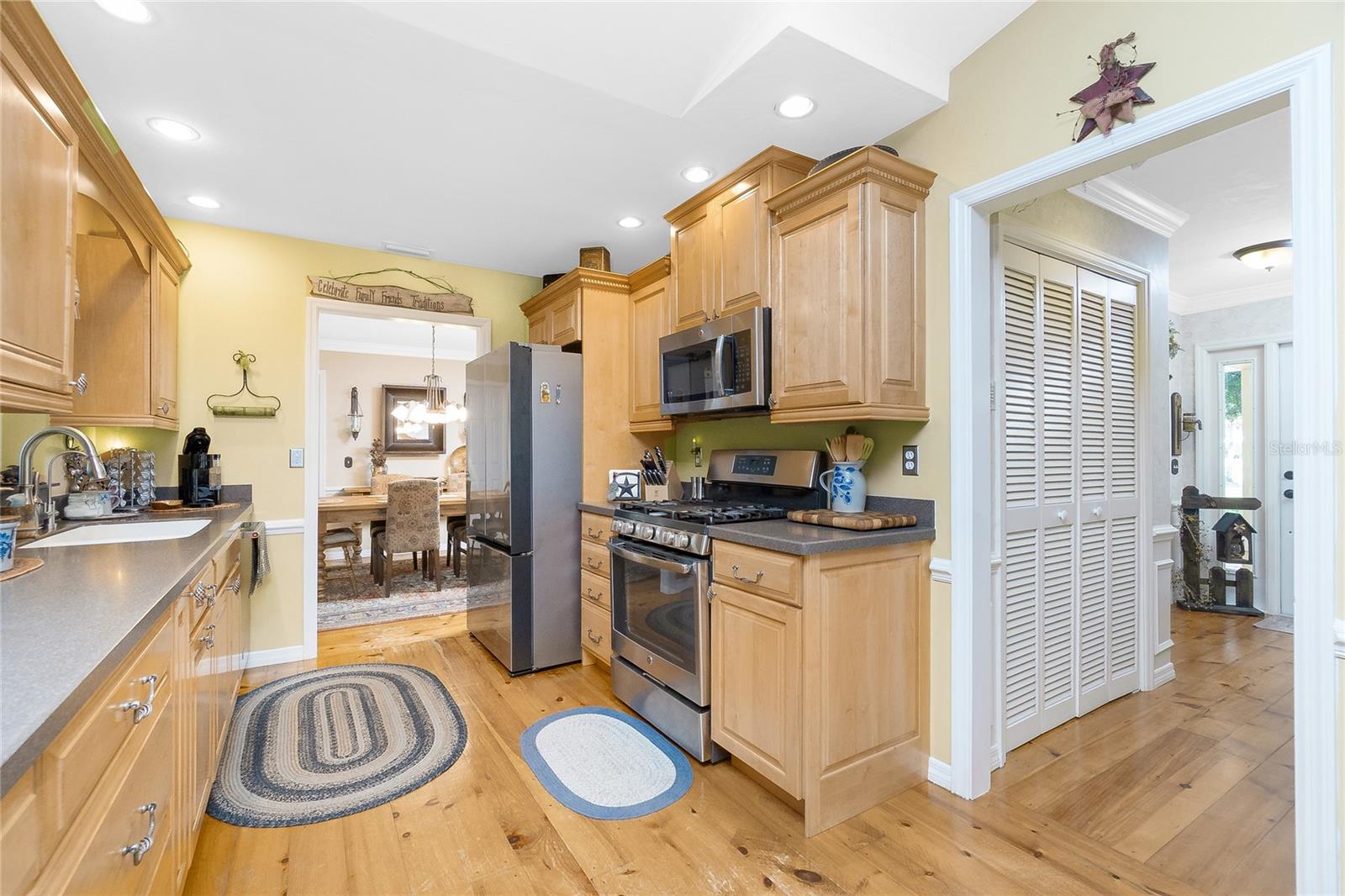 Image 14 of 68 For 29493 Clark Drive