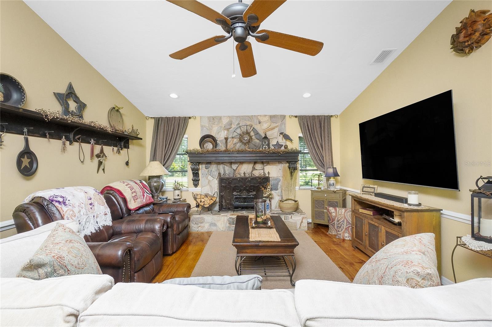Image 16 of 68 For 29493 Clark Drive