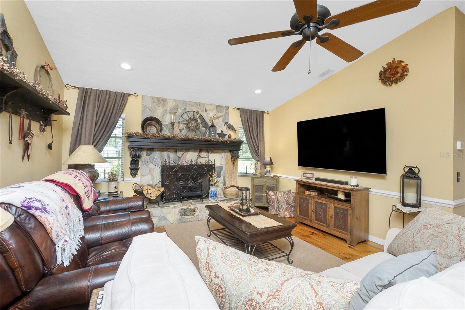 Image 17 of 68 For 29493 Clark Drive