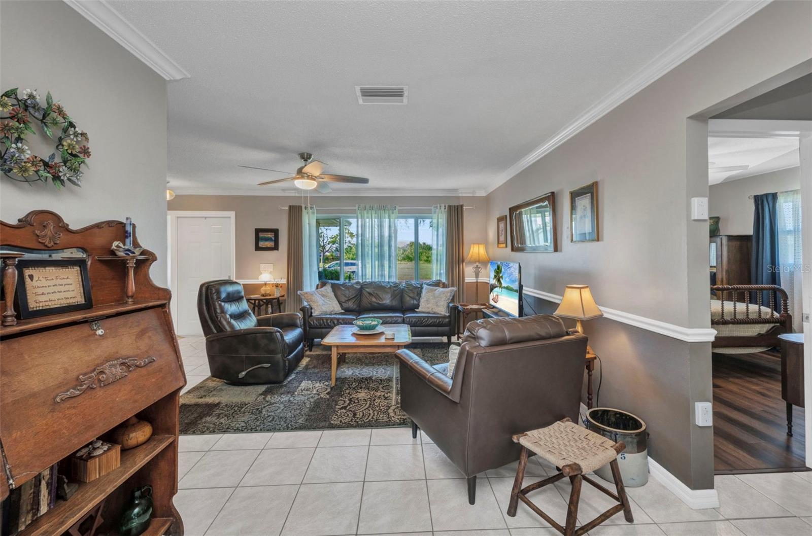 Image 8 of 51 For 186 Forrest Avenue Nw