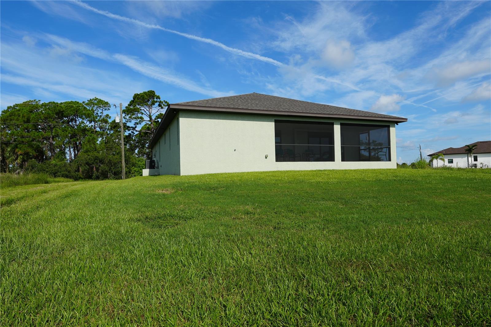 Image 20 of 22 For 125 Opal Drive