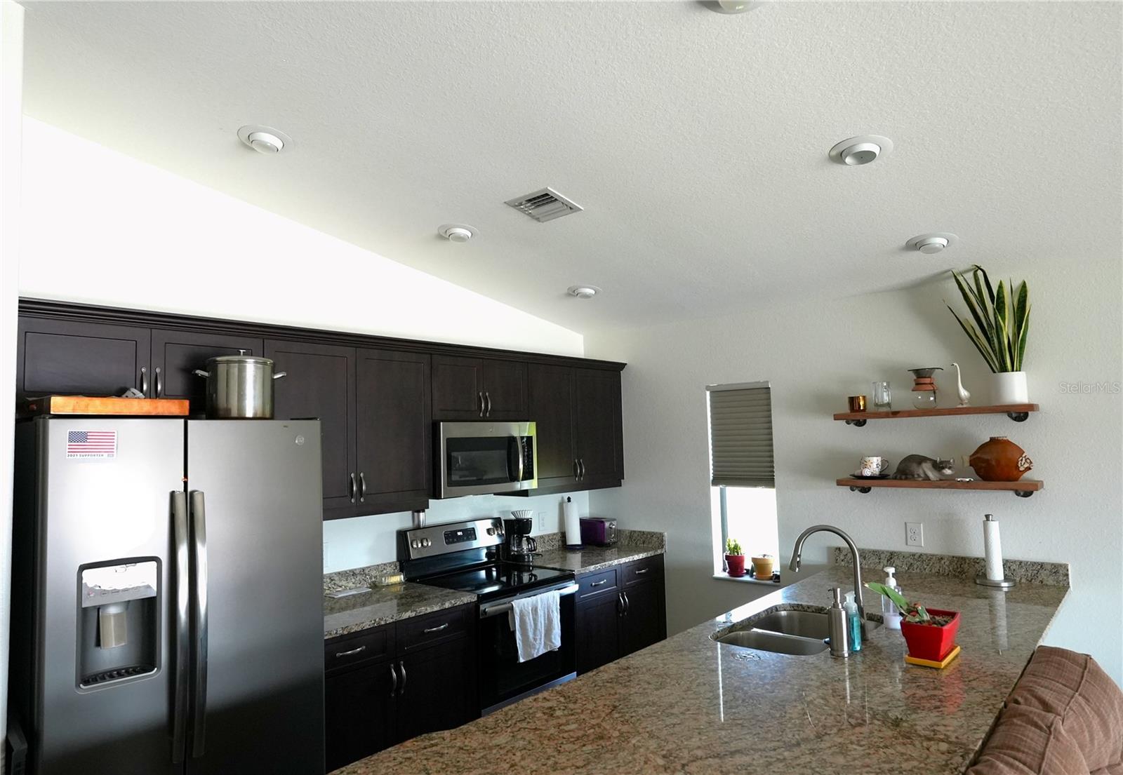 Image 3 of 22 For 125 Opal Drive
