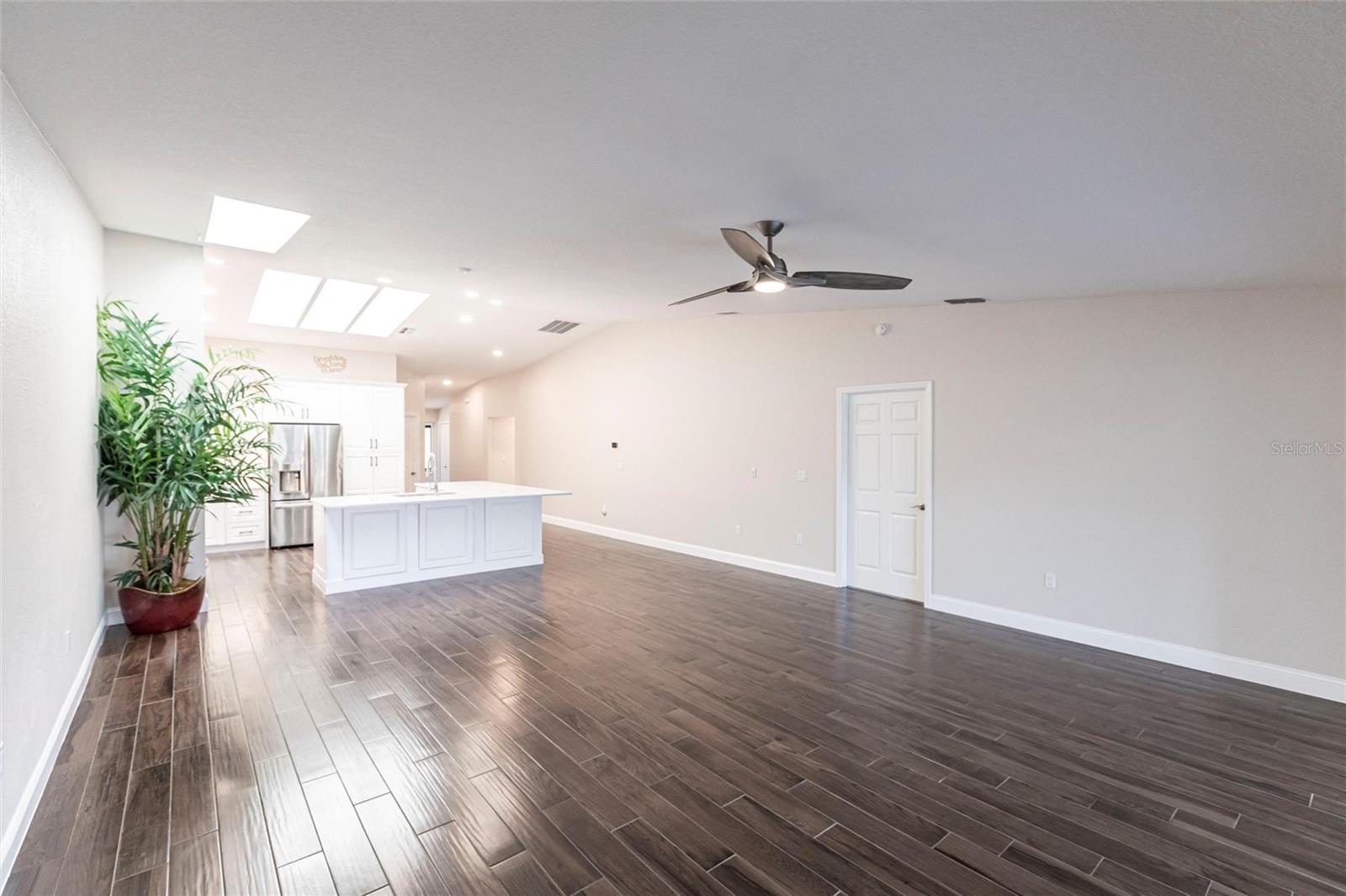 Image 12 of 63 For 1780 Deborah Drive 23