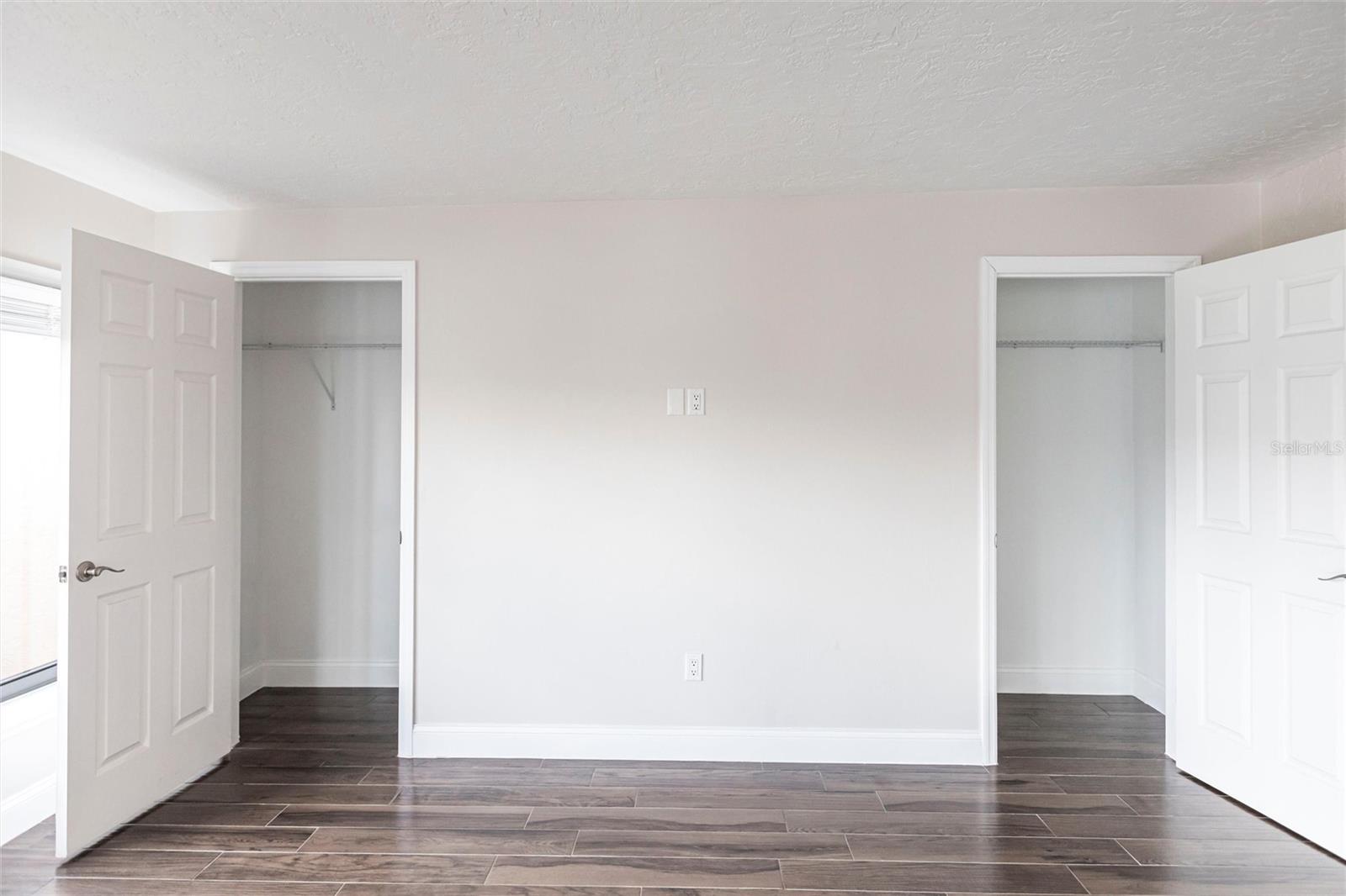 Image 18 of 63 For 1780 Deborah Drive 23
