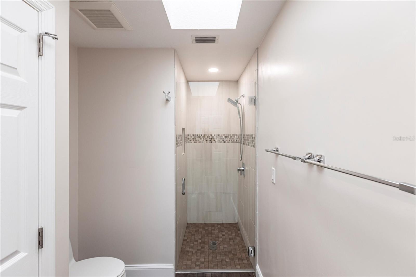 Image 32 of 63 For 1780 Deborah Drive 23