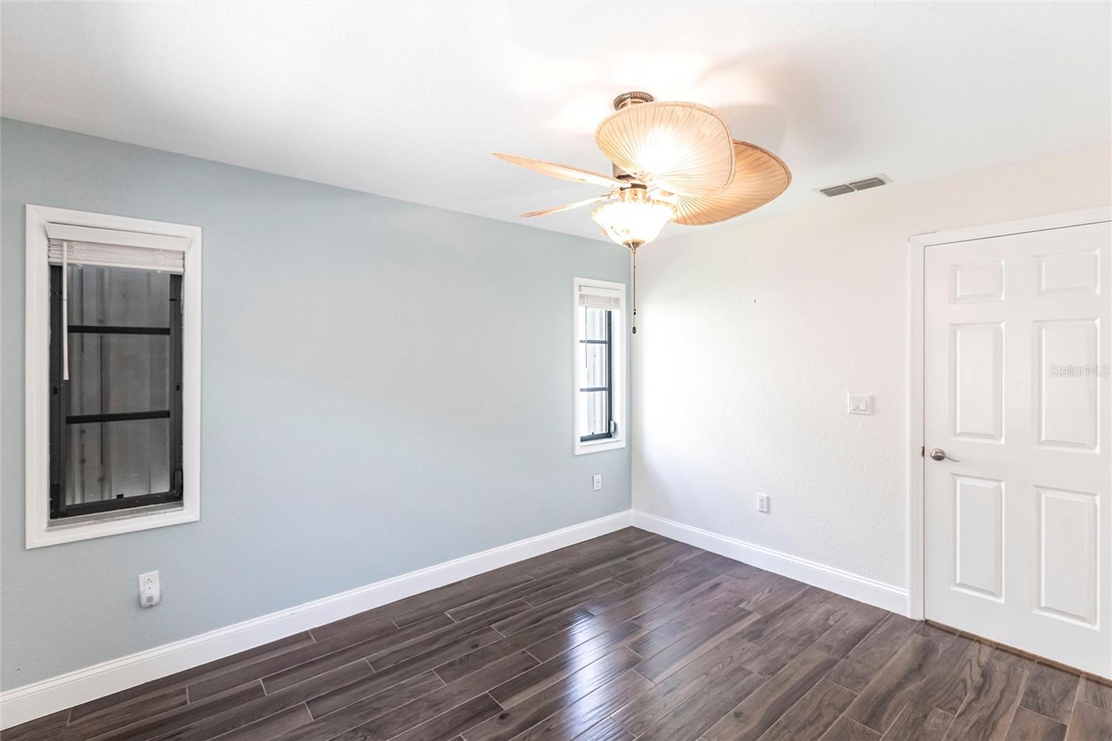 Image 36 of 63 For 1780 Deborah Drive 23