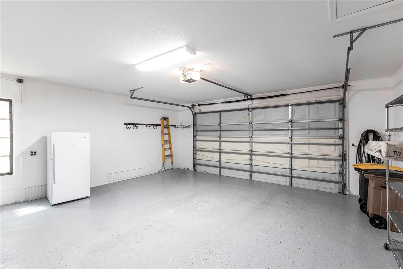 Image 43 of 63 For 1780 Deborah Drive 23