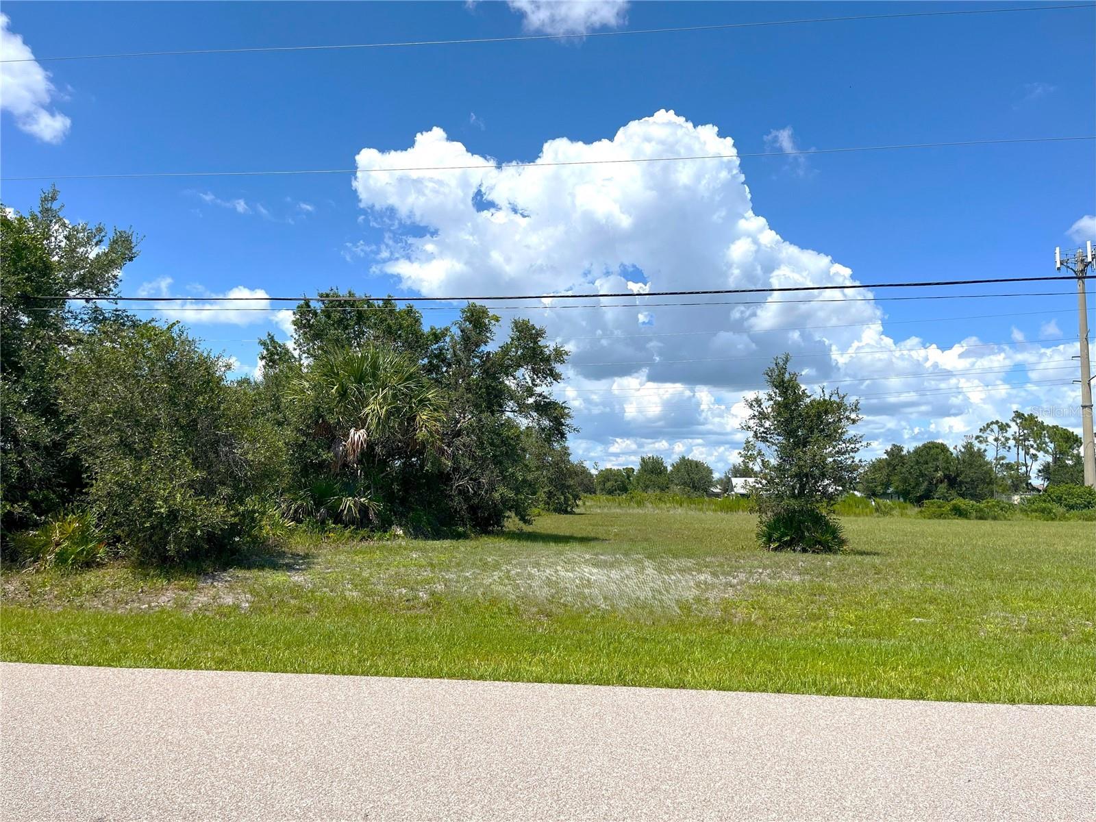 Image 12 of 13 For 1394 Saxony Circle