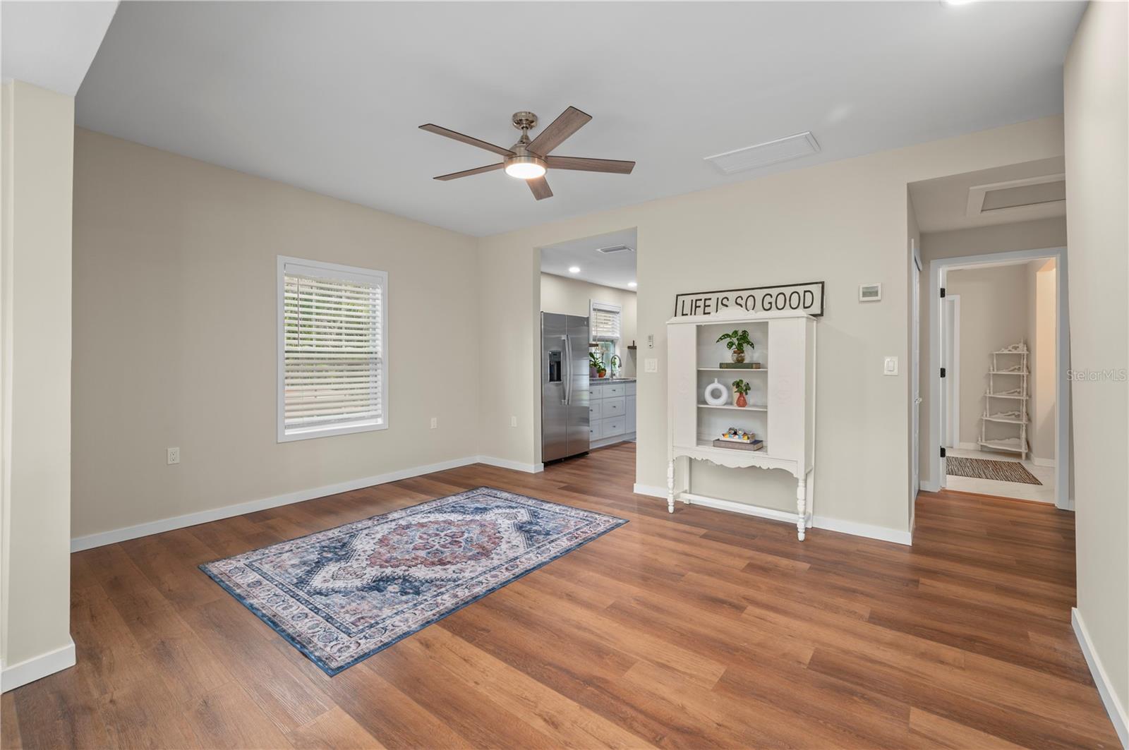 Image 15 of 57 For 717 Marion Avenue