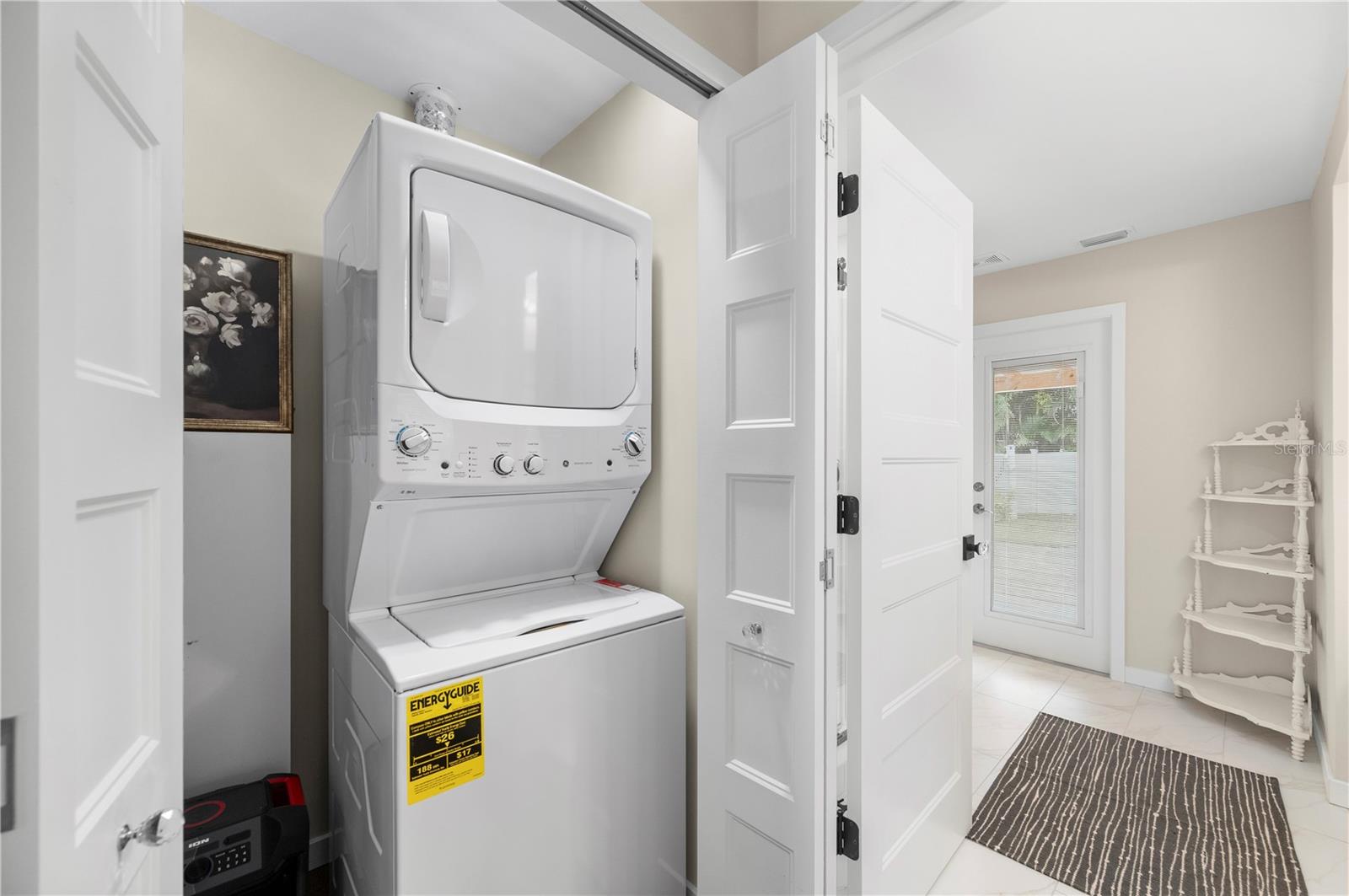 Image 27 of 57 For 717 Marion Avenue