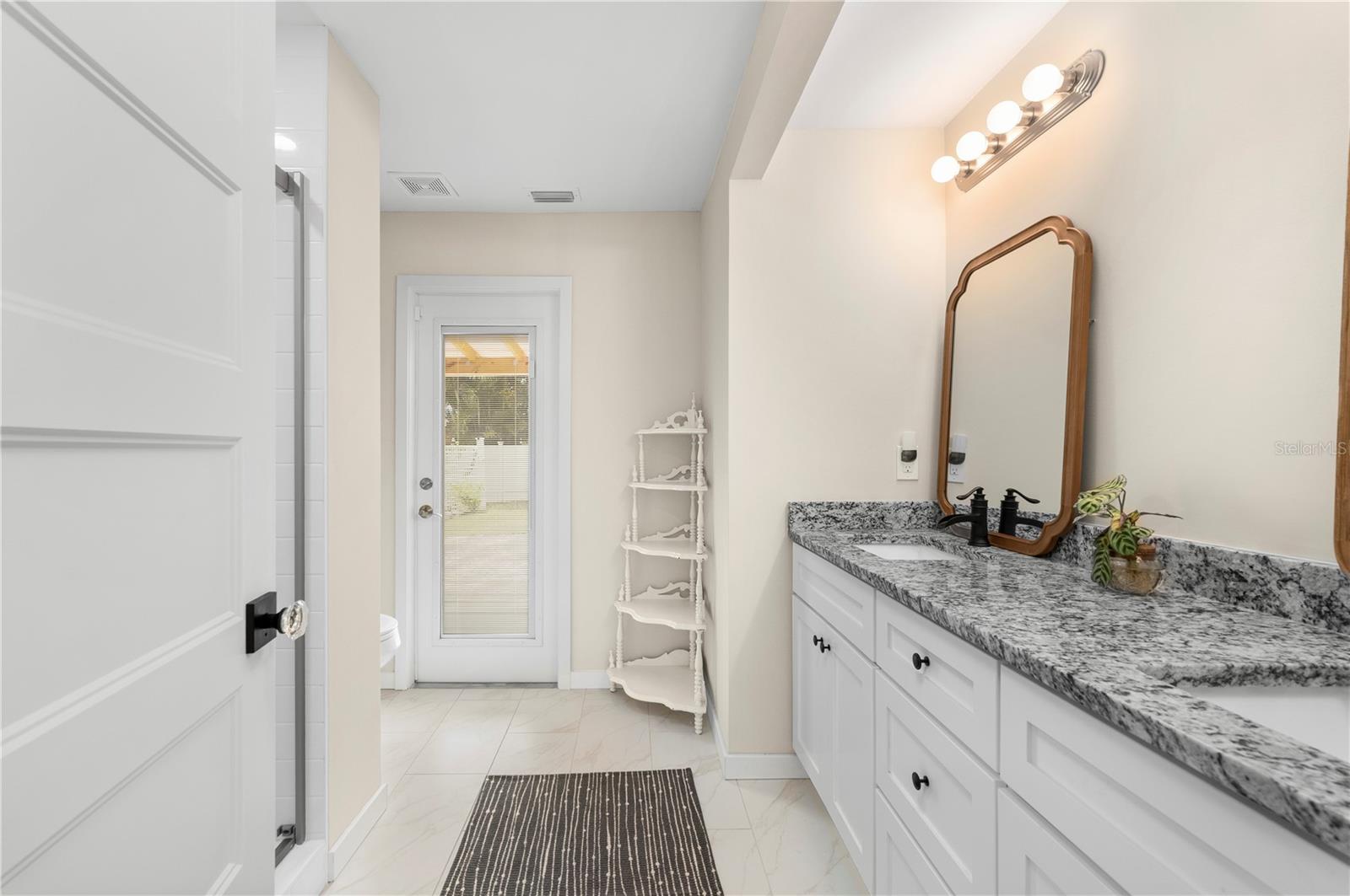 Image 28 of 57 For 717 Marion Avenue