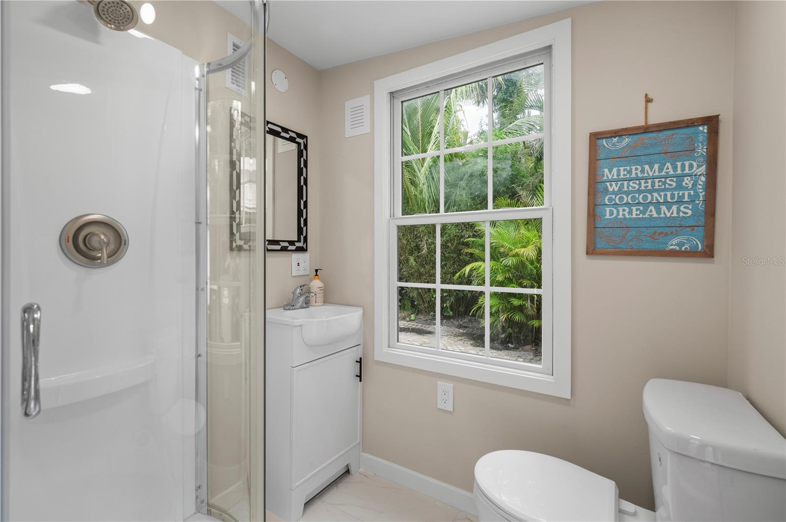 Image 33 of 57 For 717 Marion Avenue