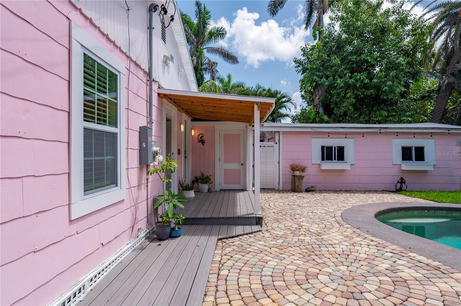 Image 44 of 57 For 717 Marion Avenue