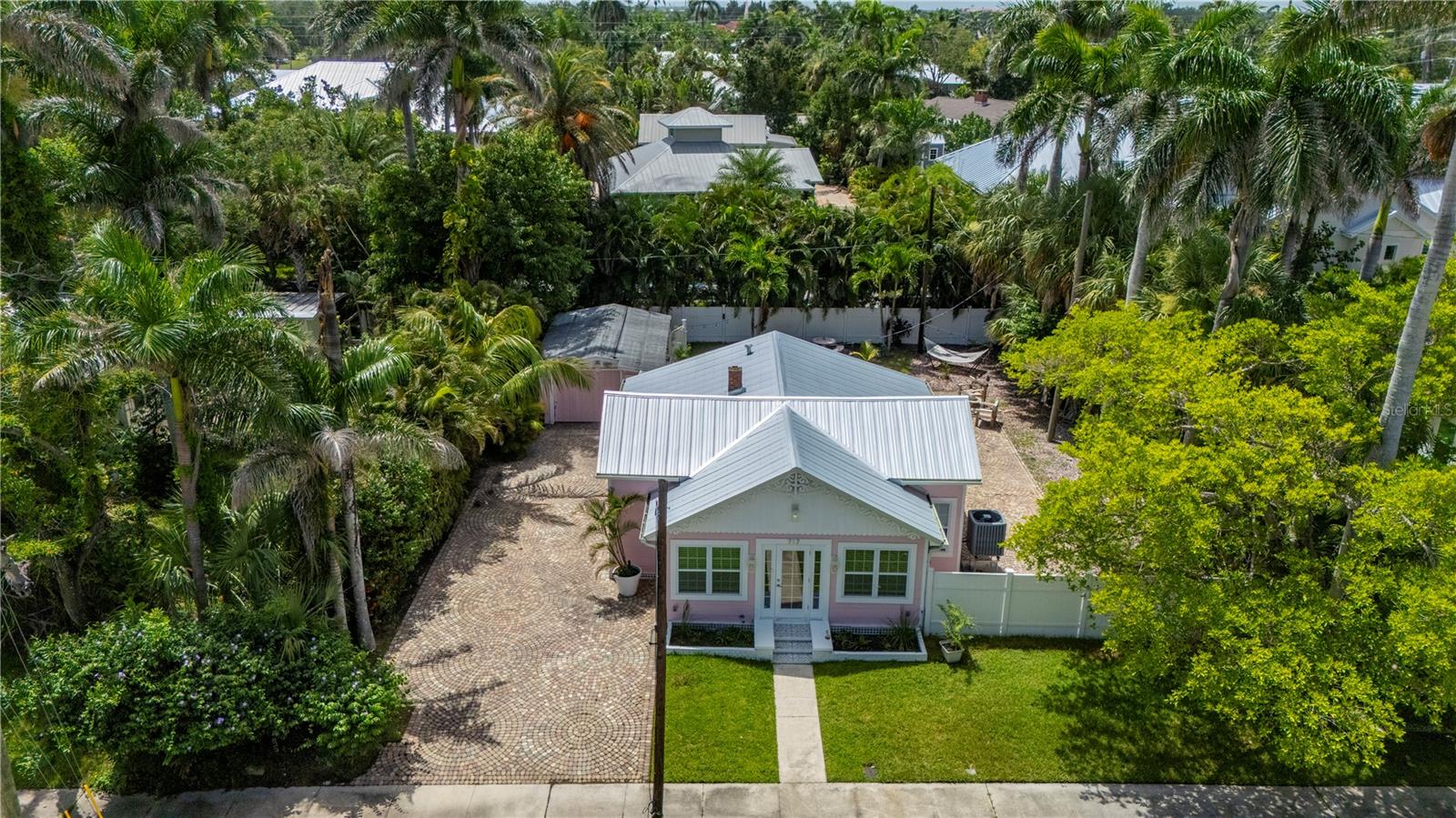 Image 47 of 57 For 717 Marion Avenue