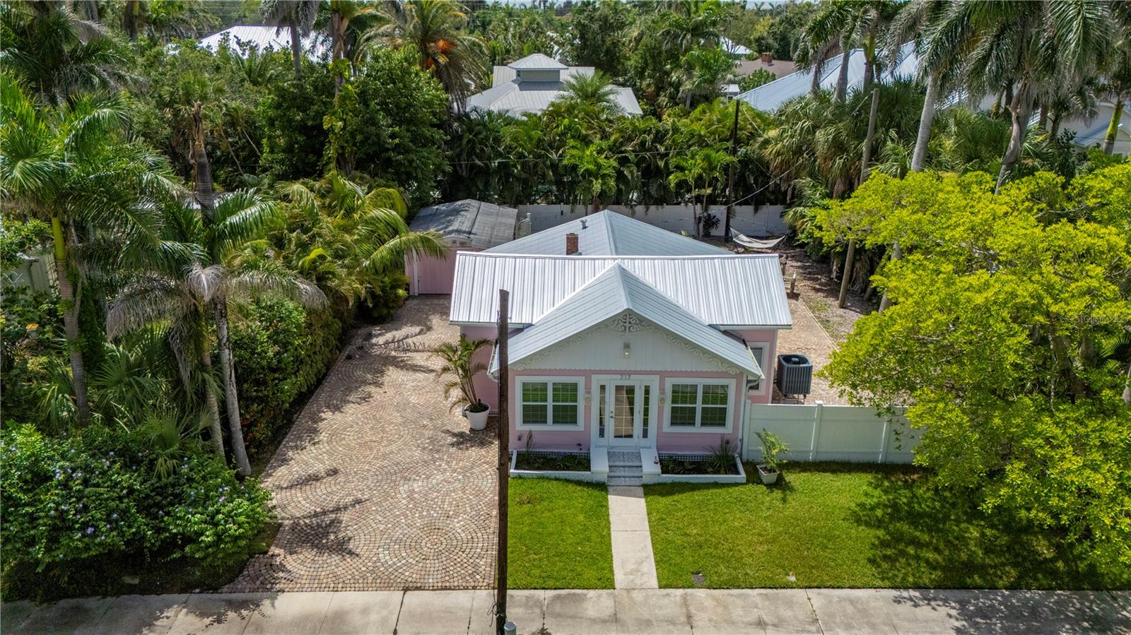 Image 48 of 57 For 717 Marion Avenue