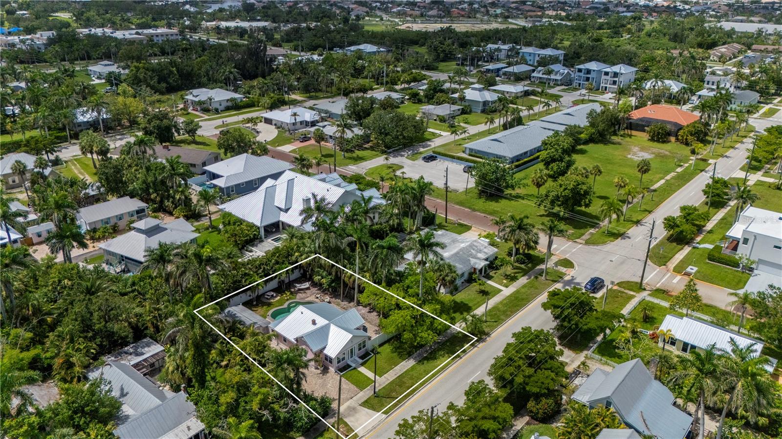 Image 49 of 57 For 717 Marion Avenue