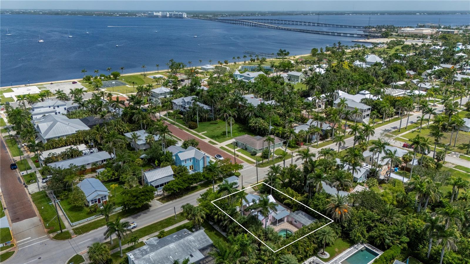 Image 52 of 57 For 717 Marion Avenue