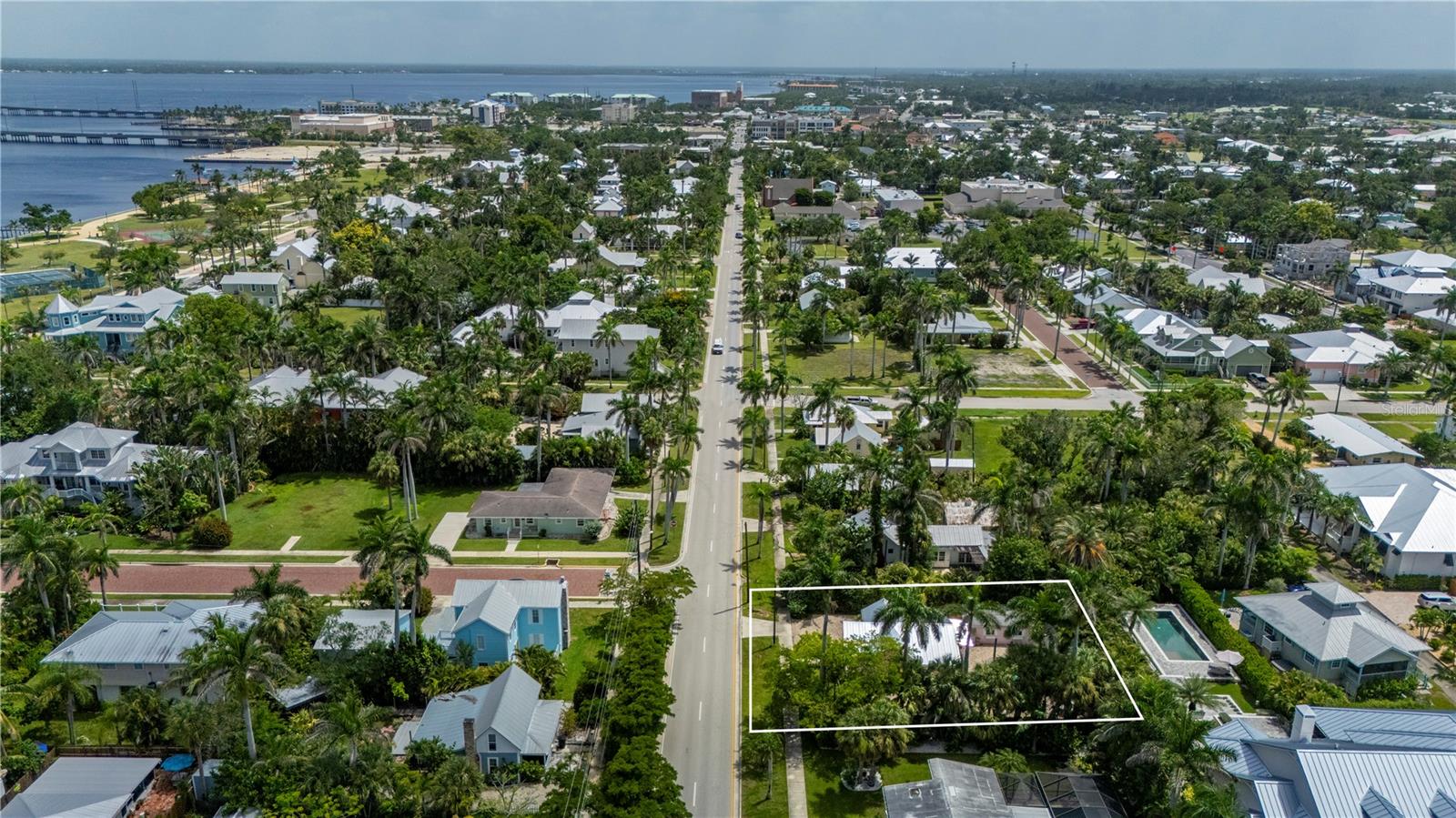 Image 54 of 57 For 717 Marion Avenue