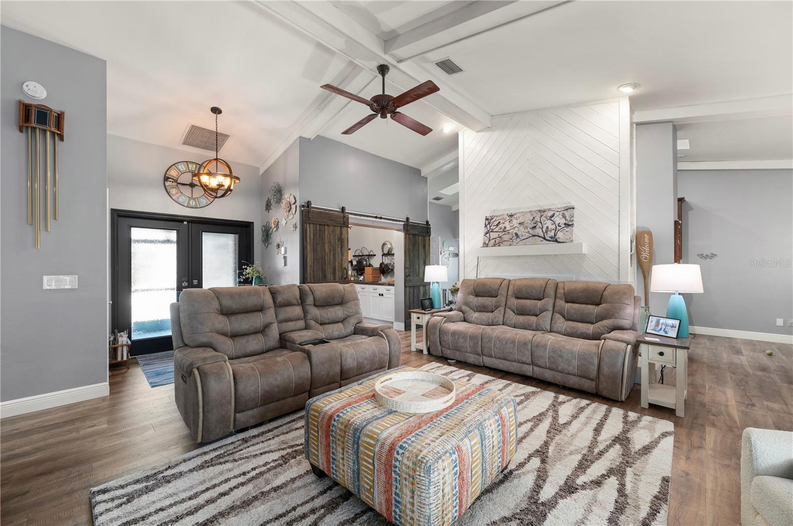 Image 11 of 57 For 24130 Vincent Avenue
