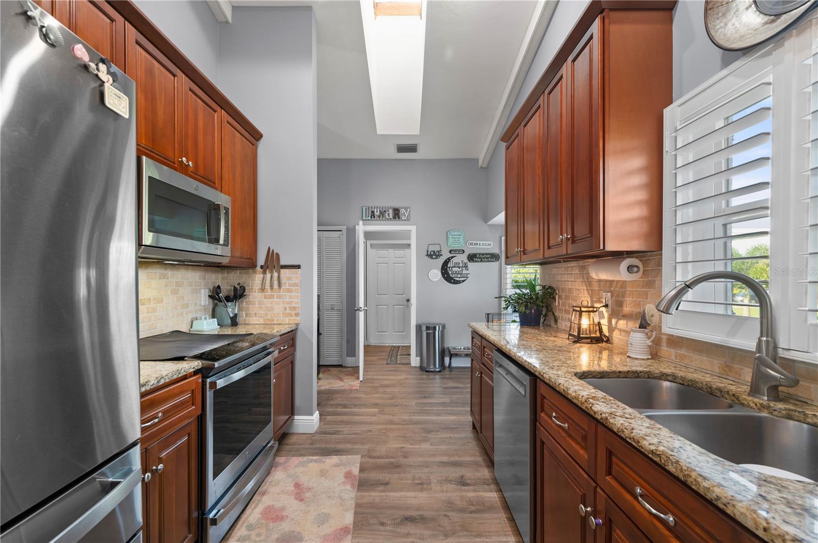 Image 16 of 57 For 24130 Vincent Avenue