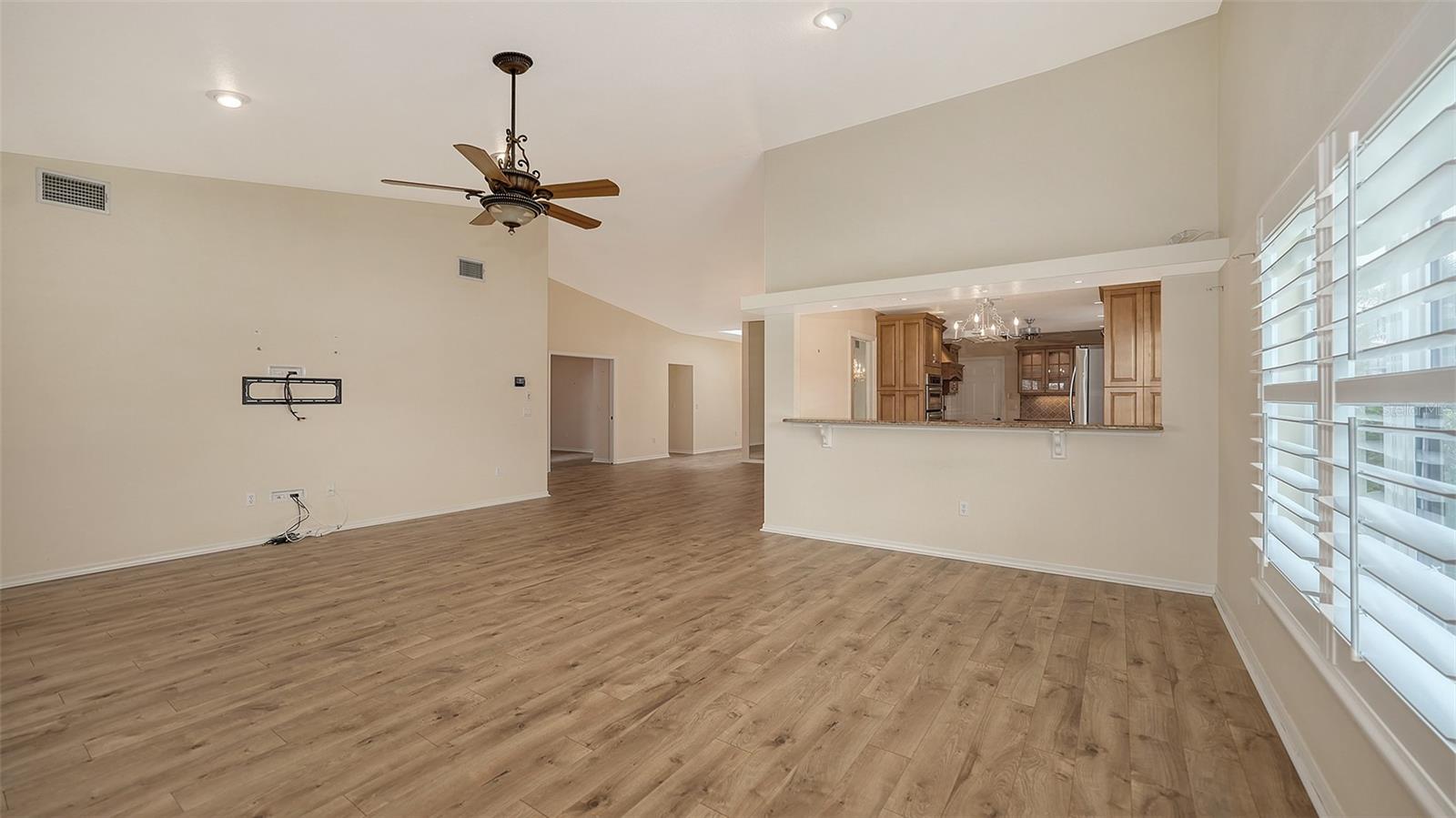 Image 19 of 57 For 11380 Courtney Drive