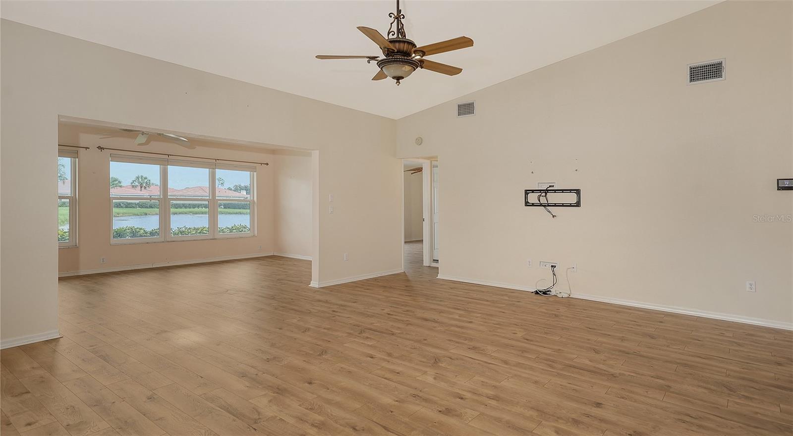 Image 20 of 57 For 11380 Courtney Drive
