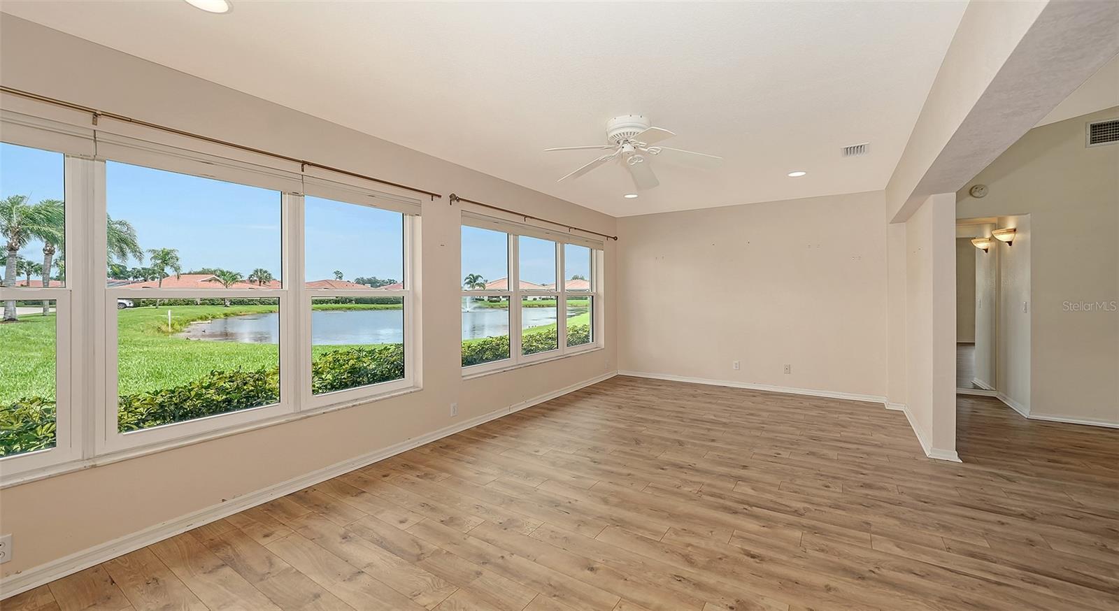 Image 21 of 57 For 11380 Courtney Drive