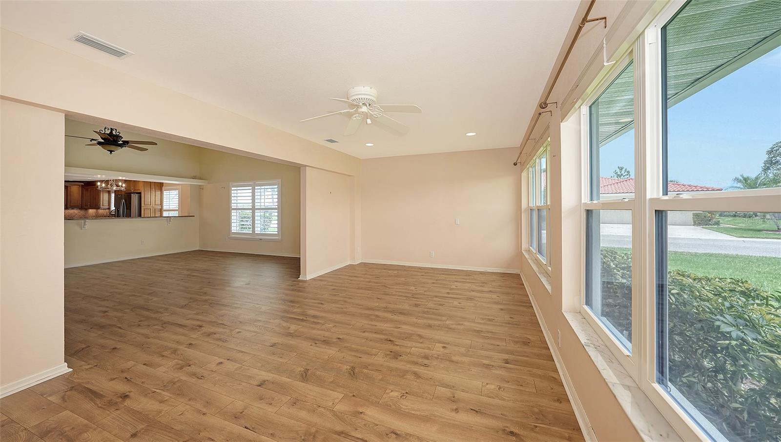Image 23 of 57 For 11380 Courtney Drive