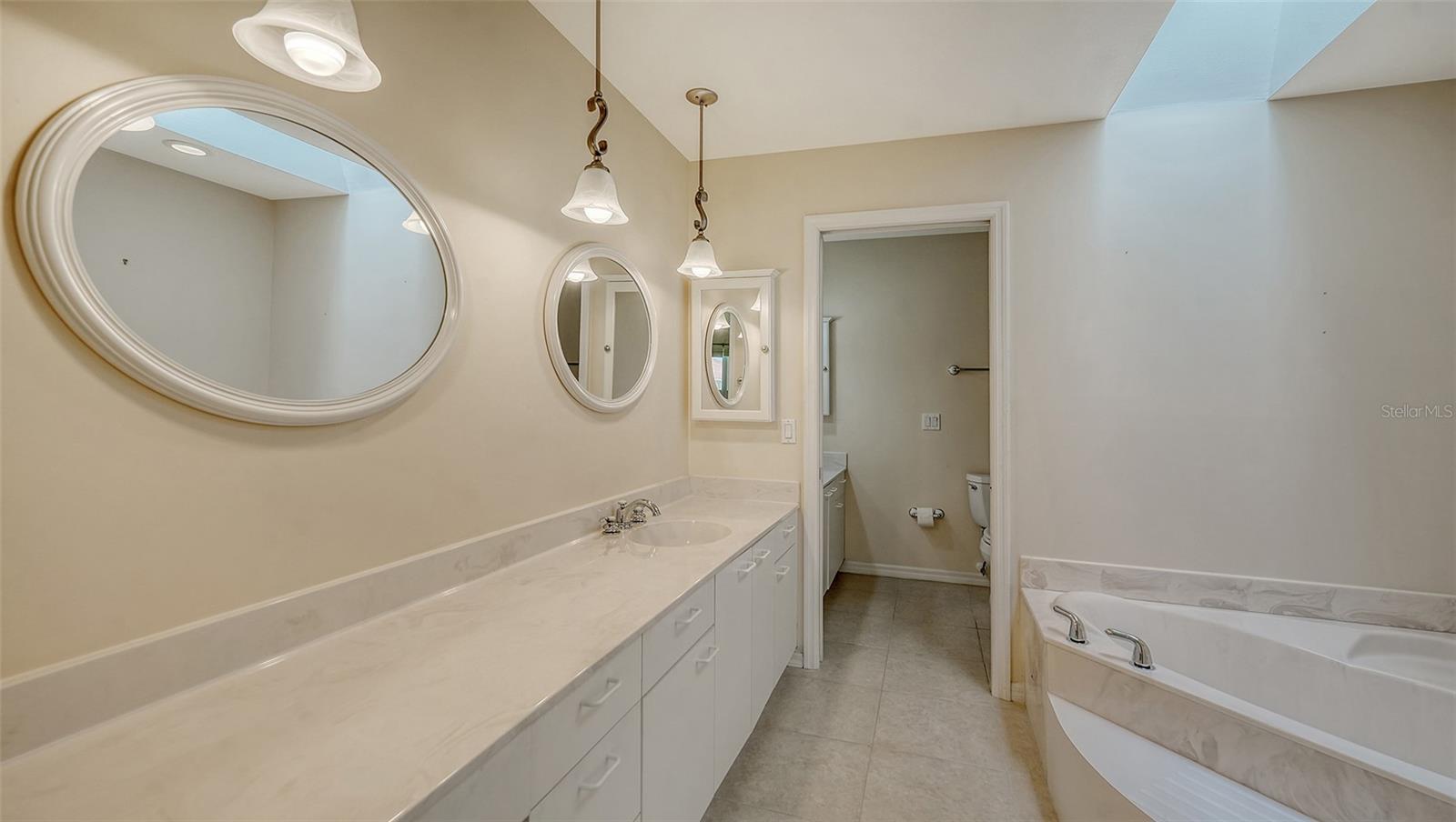 Image 30 of 57 For 11380 Courtney Drive