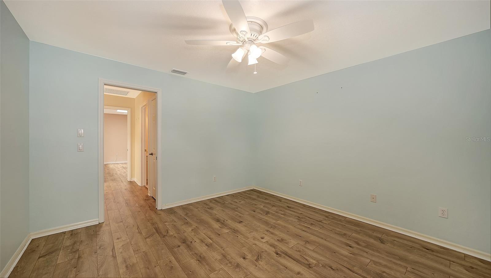 Image 34 of 57 For 11380 Courtney Drive