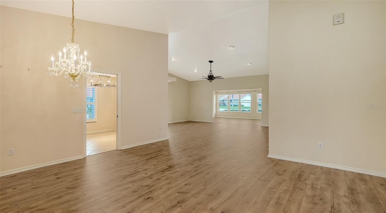 Image 5 of 57 For 11380 Courtney Drive