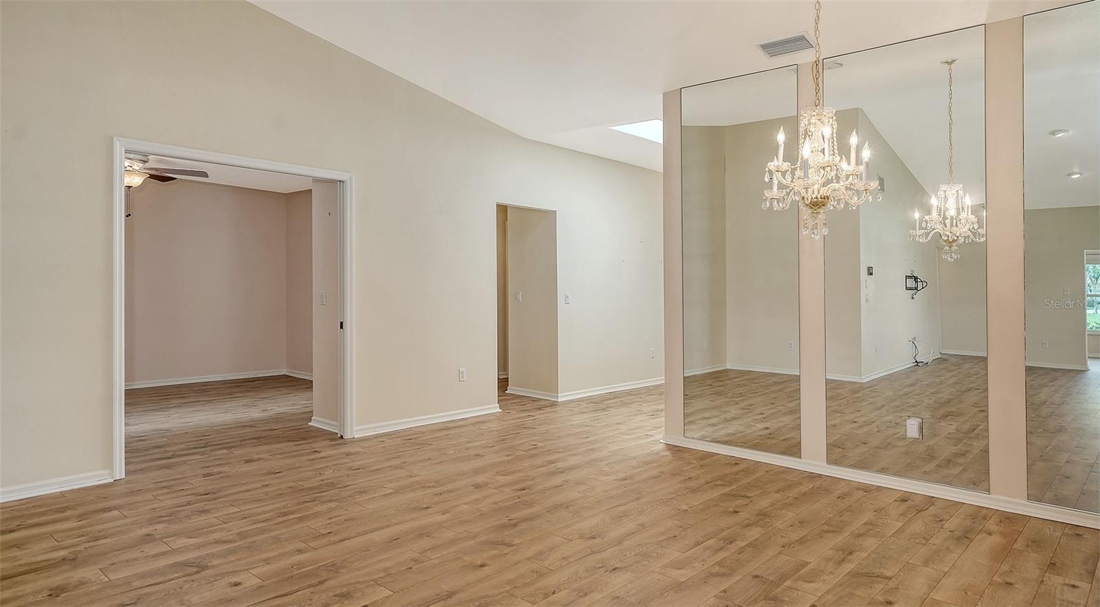 Image 7 of 57 For 11380 Courtney Drive