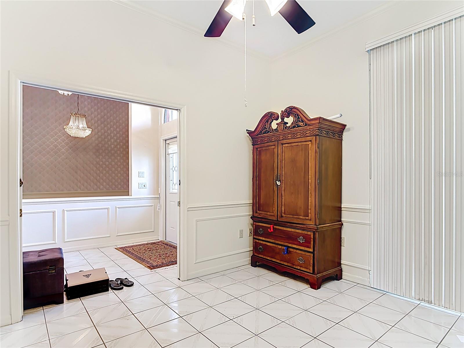 Image 11 of 81 For 134 Seville Place Sw