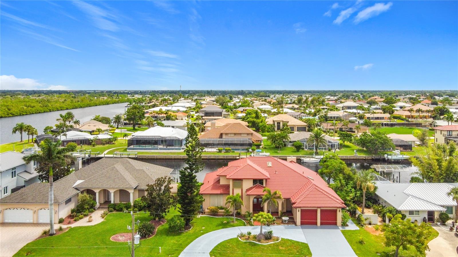 Image 2 of 81 For 134 Seville Place Sw