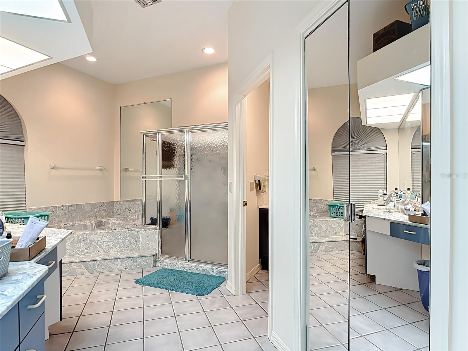 Image 39 of 81 For 134 Seville Place Sw