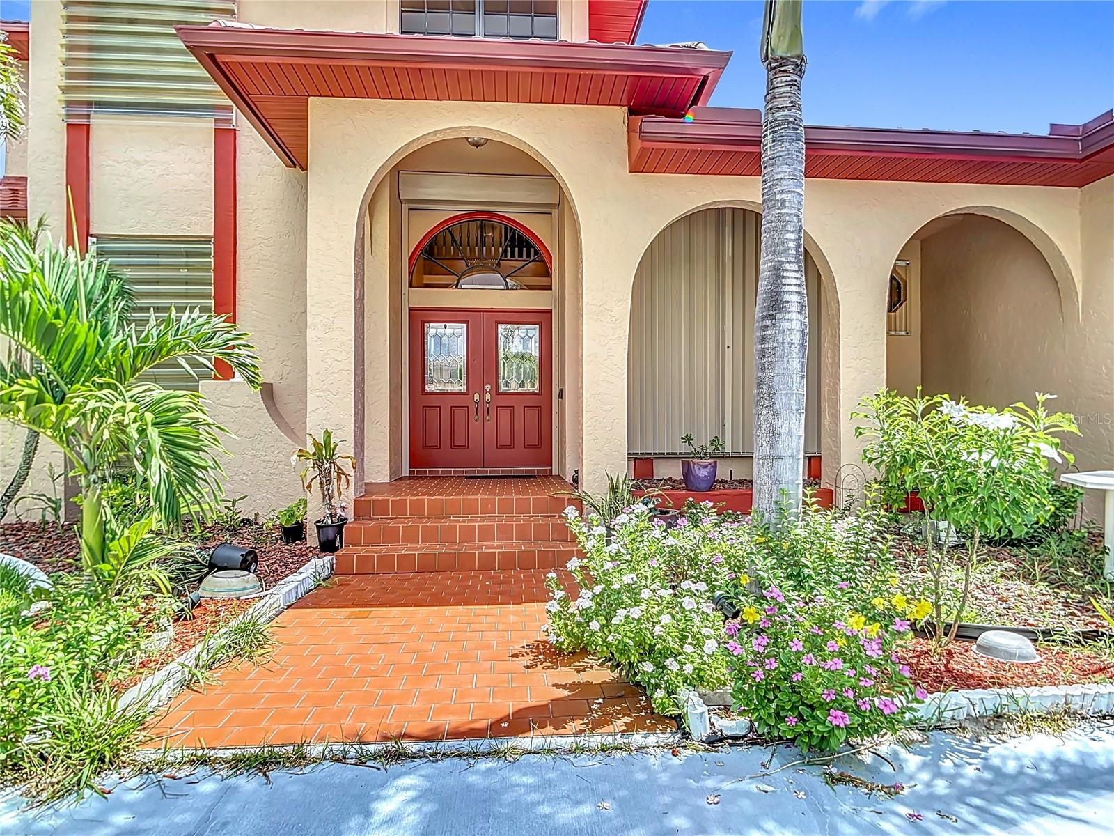 Image 4 of 81 For 134 Seville Place Sw