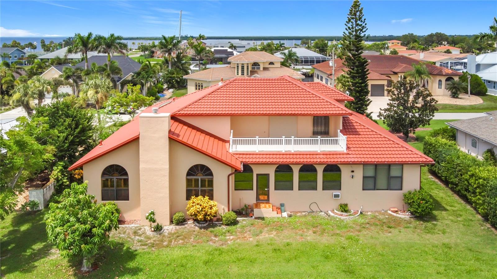 Image 72 of 81 For 134 Seville Place Sw