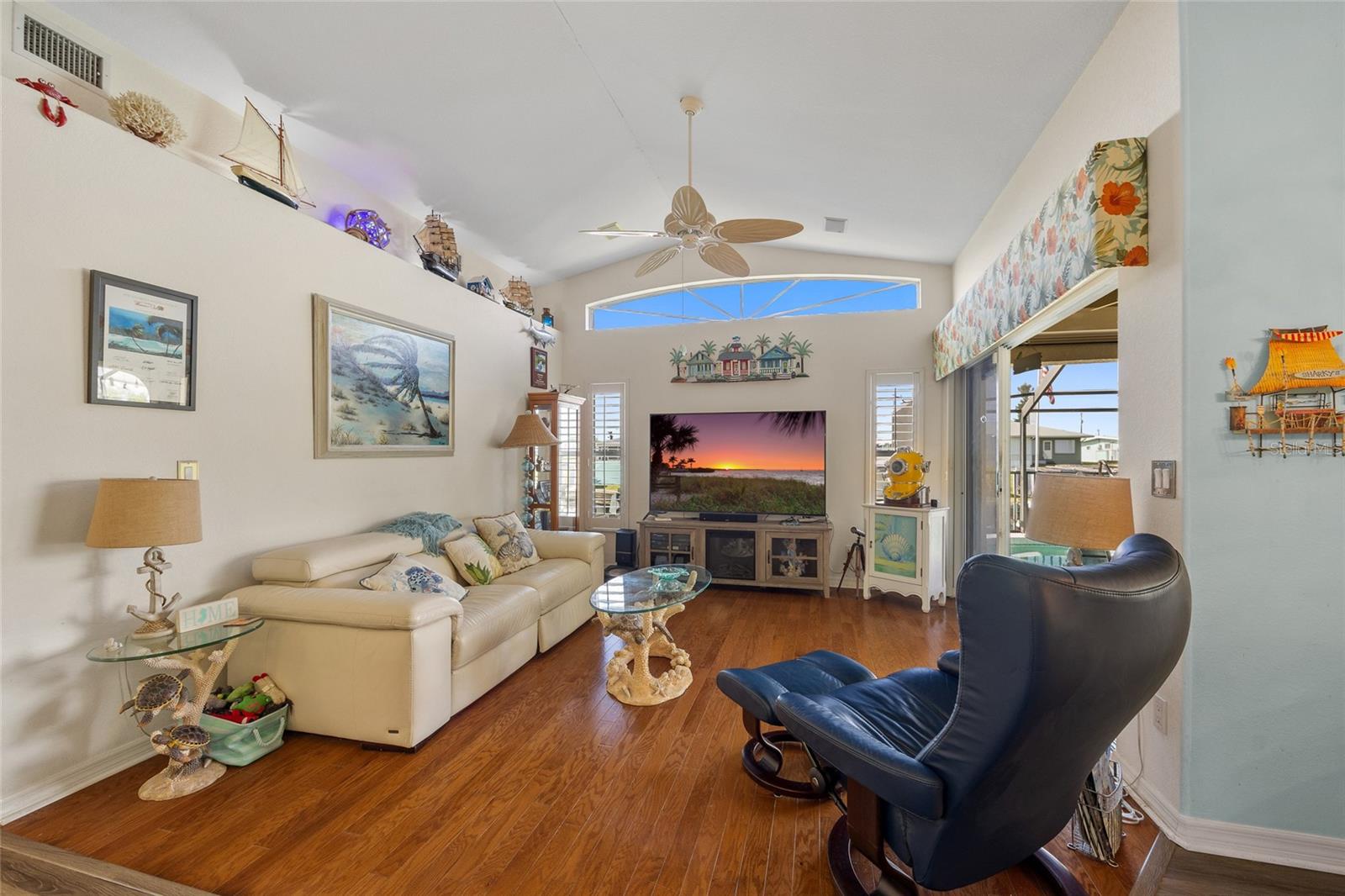 Image 12 of 36 For 29119 Orva Drive