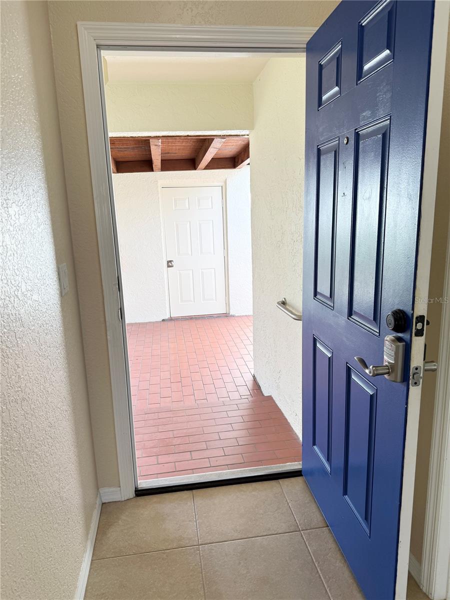 Image 5 of 21 For 1640 Atares Drive 16