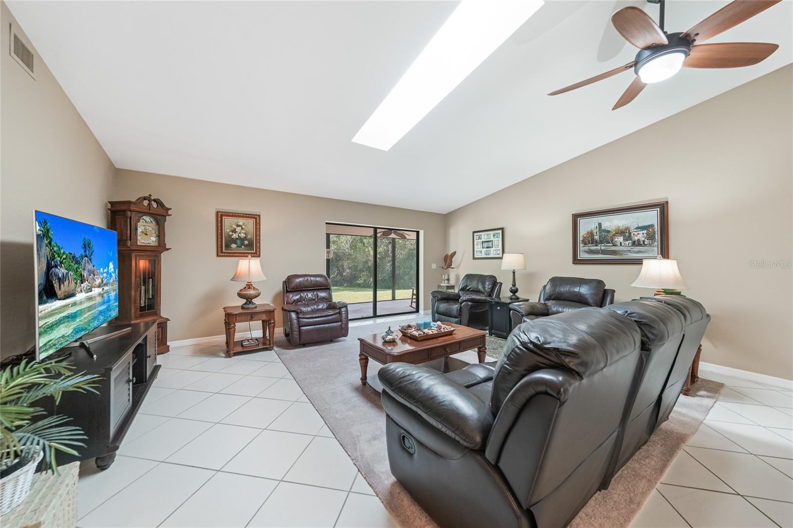Image 6 of 36 For 16835 Acapulco Road