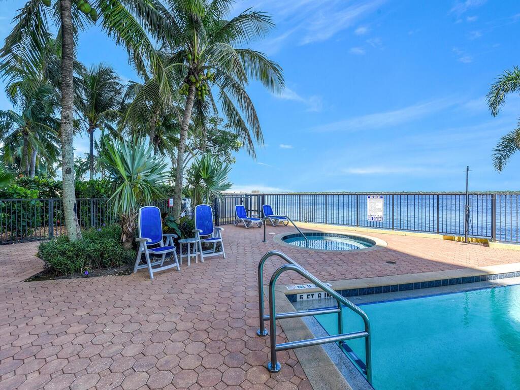 Image 32 of 38 For 2797 1st Street 1605