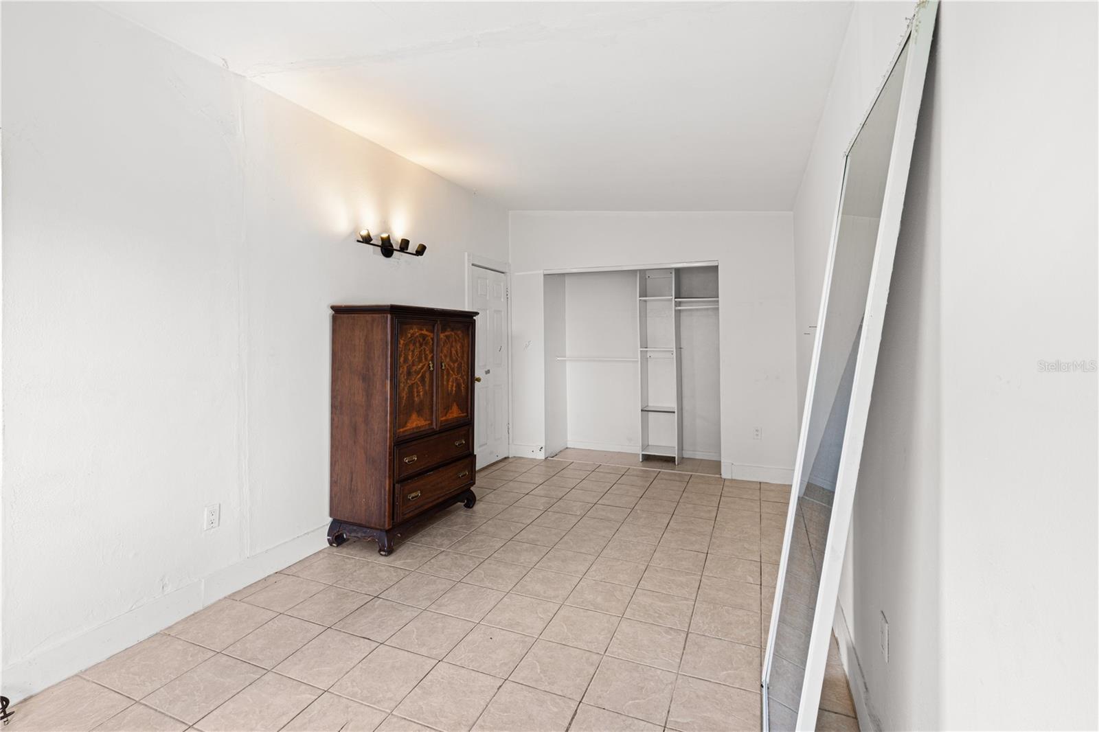 Image 11 of 27 For 21455 Mallory Avenue