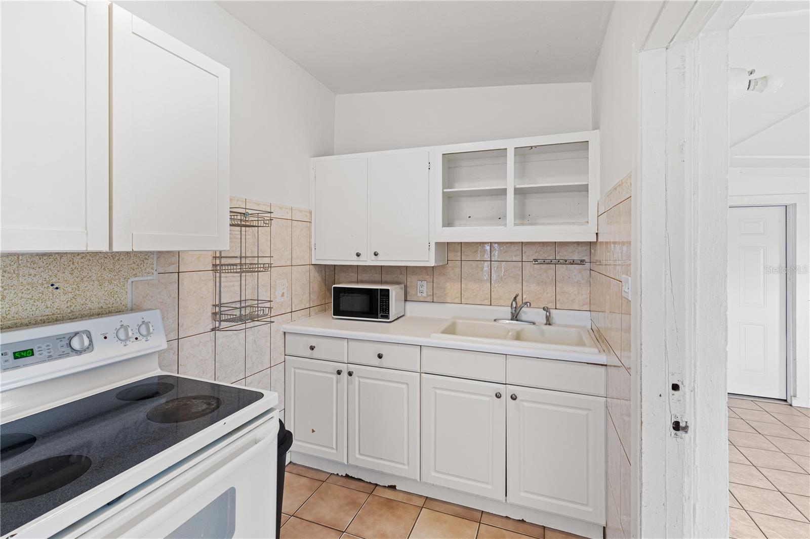 Image 15 of 27 For 21455 Mallory Avenue