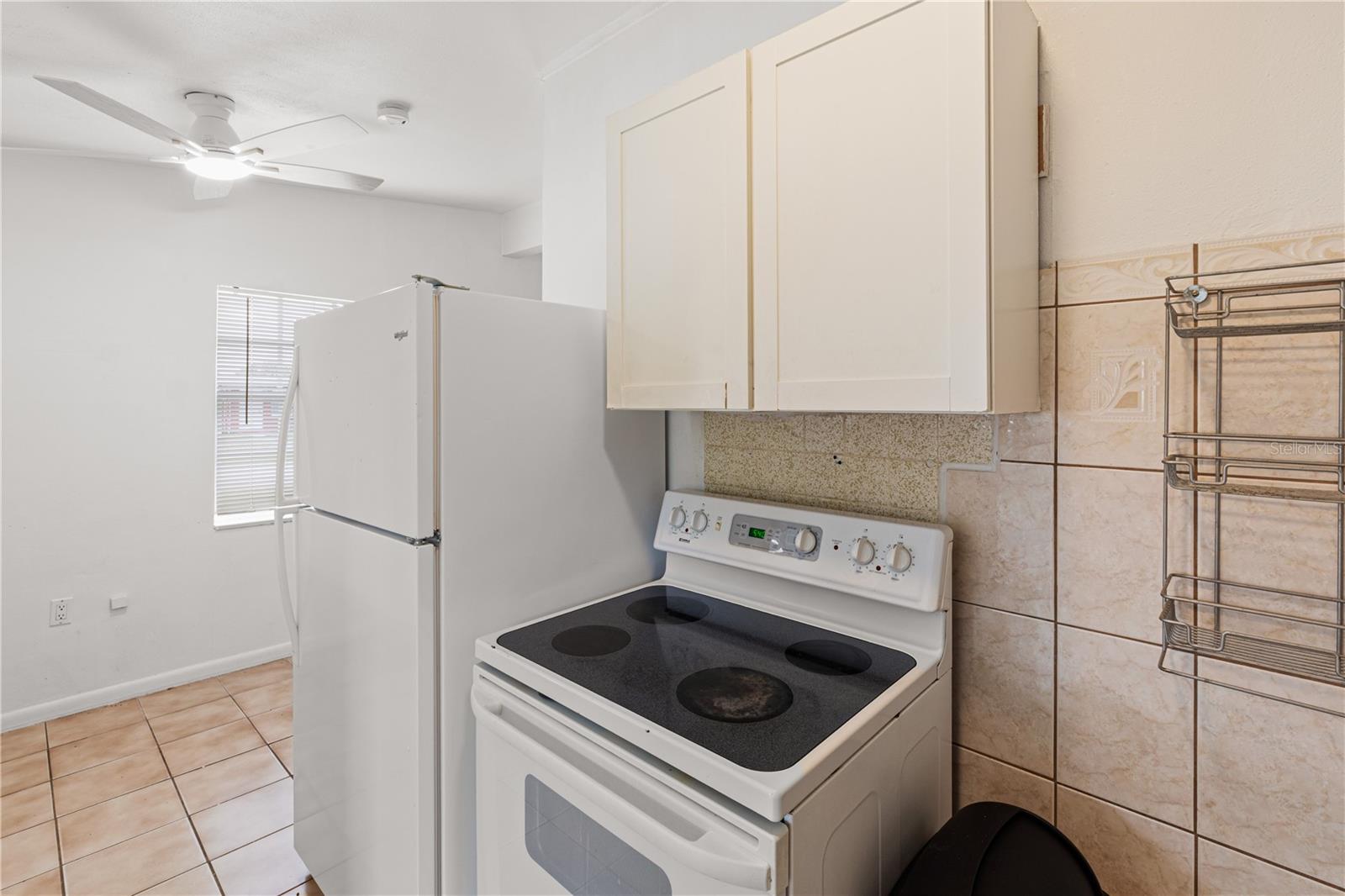 Image 16 of 27 For 21455 Mallory Avenue