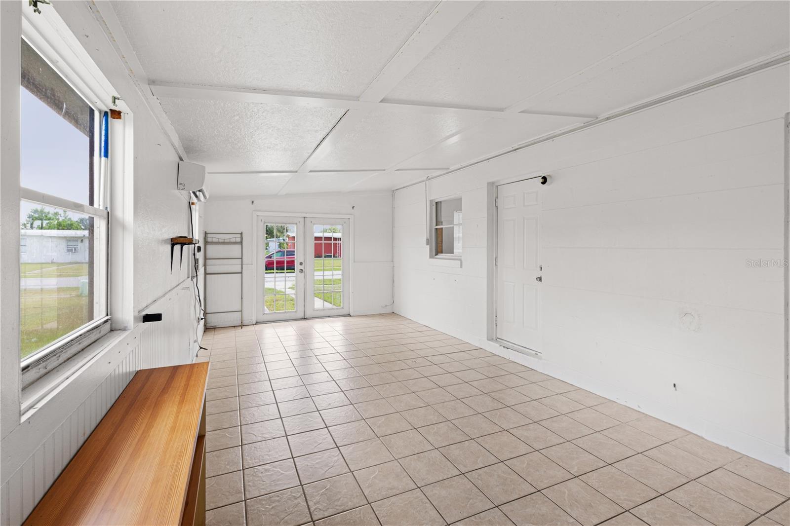 Image 18 of 27 For 21455 Mallory Avenue