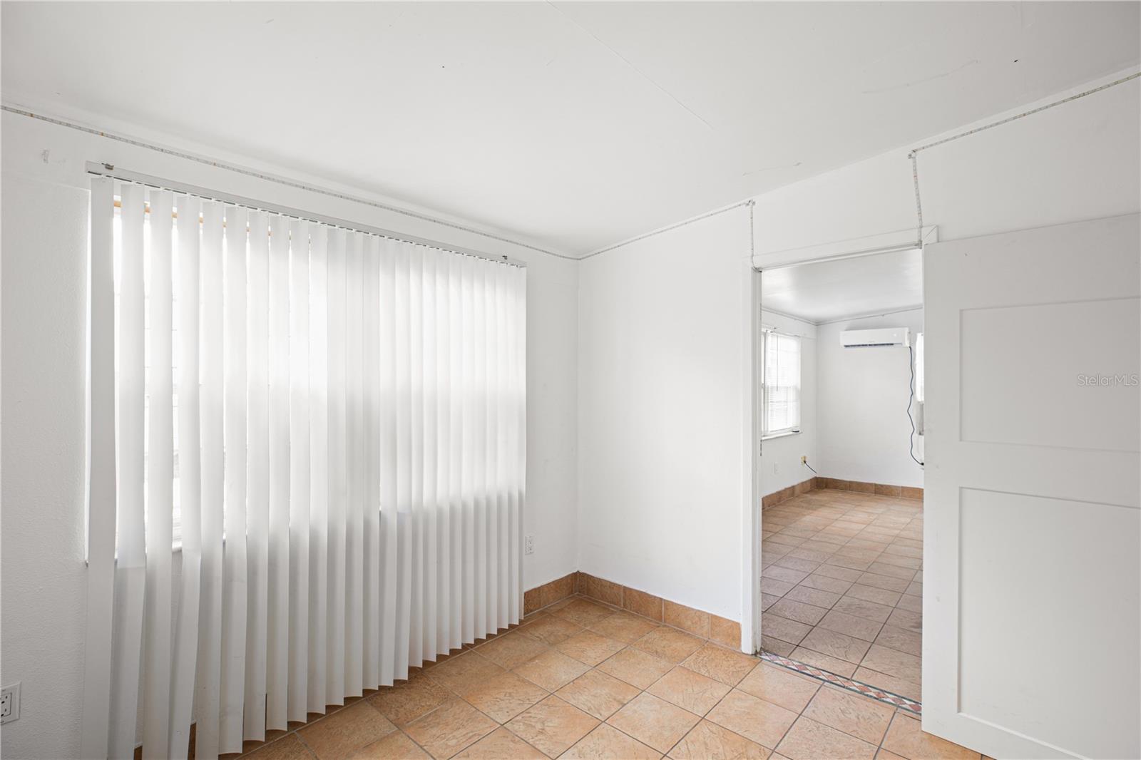 Image 4 of 27 For 21455 Mallory Avenue